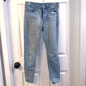 American eagle blue jeans